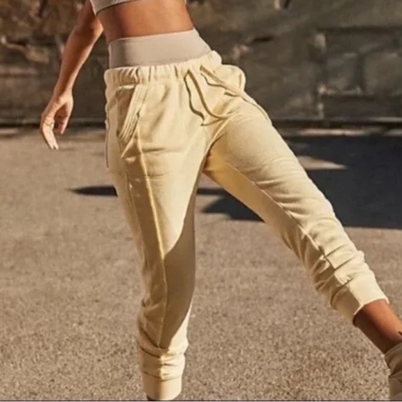Free People FP Movement Work It Out Joggers - Size Med - Picture 1 of 5